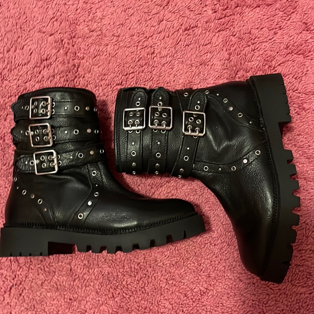 Boots / Zara girls rock and roll boots